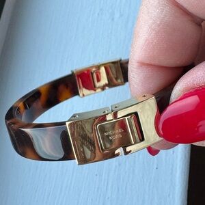 Michael Kors Gold and Tortoise Open/Close Bangle Bracelet — LIKE NEW